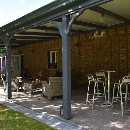 Ferienhaus Modern Holiday Home With Private Garden In Jumel Jumel